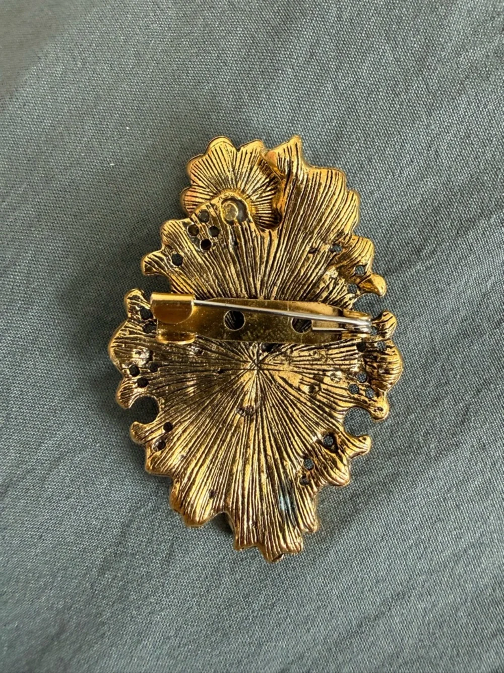 Vintage Gold Cameo Brooch with Amber Accents